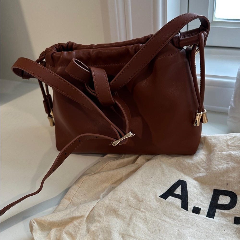 A.P.C Ninon Mini bag in Hazelnut, New with Dust Bag - Picture 10 of 15